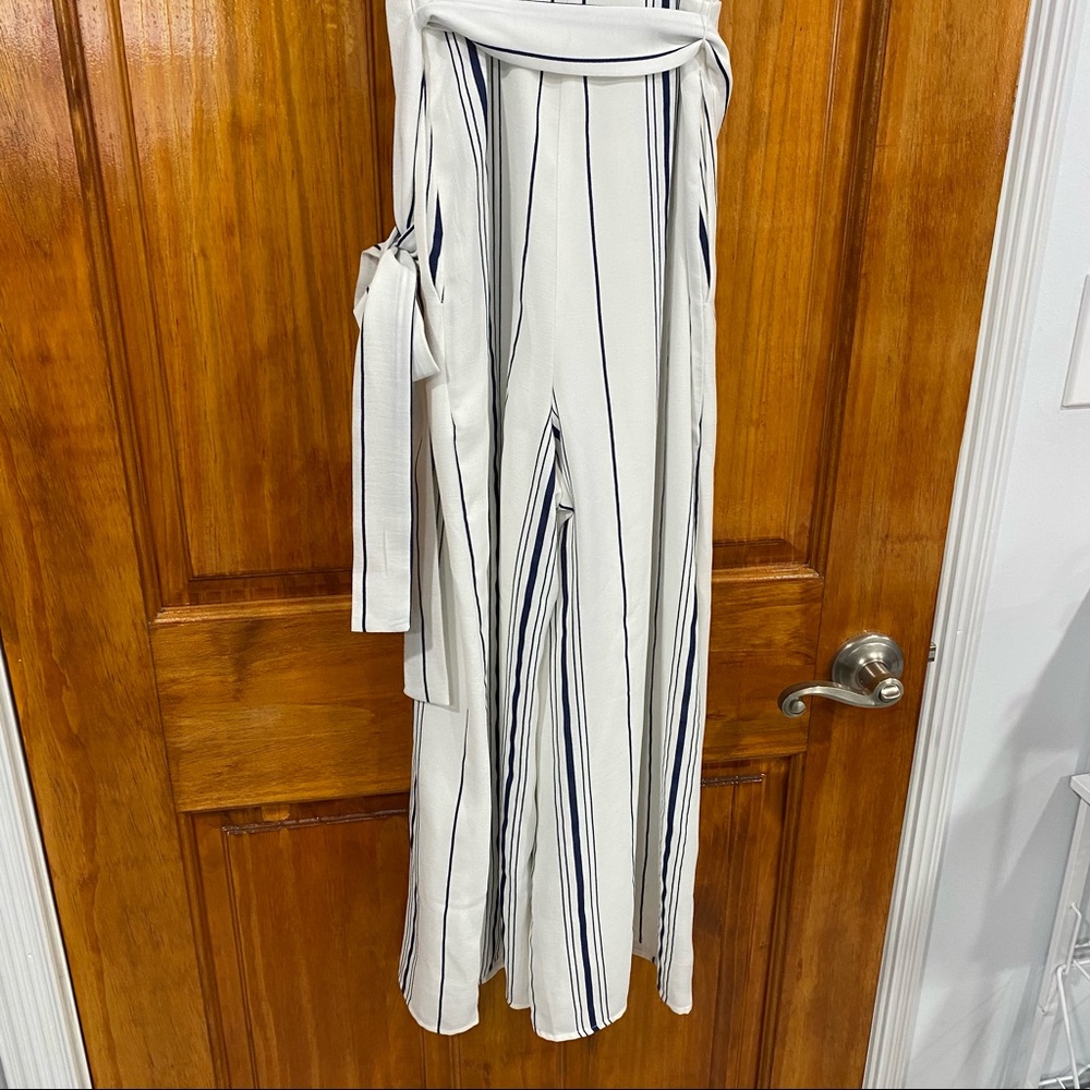 NWT J.O.A Crop Leg Jumpsuit - Picture 13 of 16